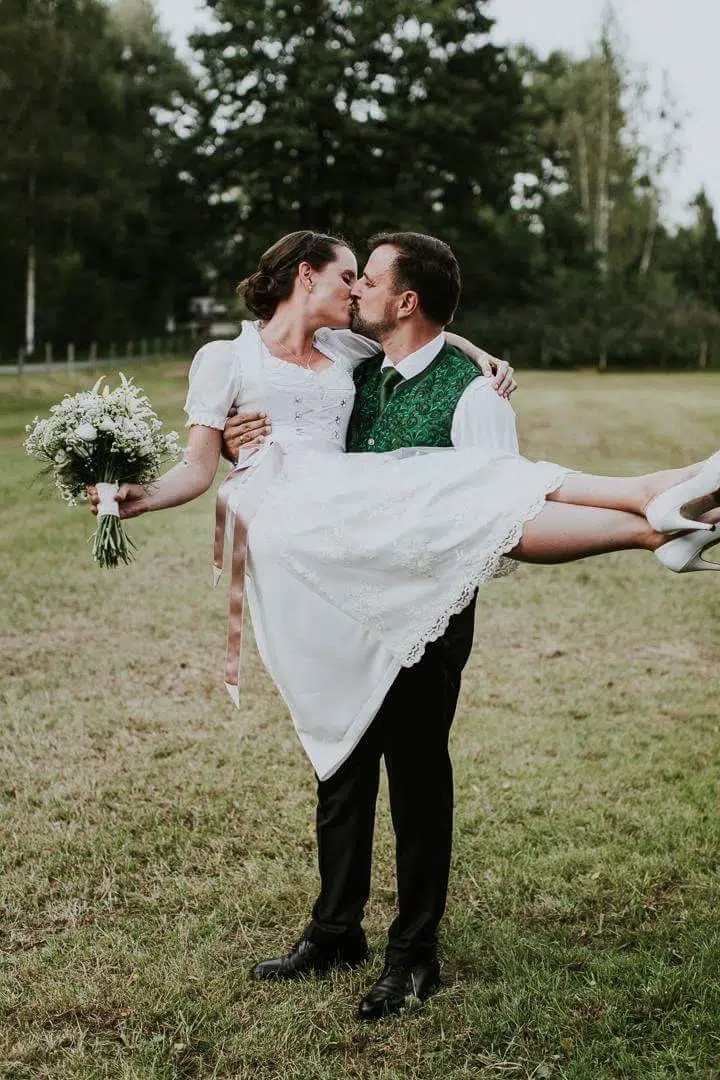 Hochzeit-AndreaRoger-SchlossPrielau-ZellamSee