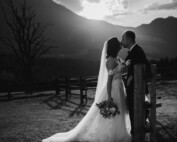 Hochzeit - Franzi und Jonas - Winterstellgut - Annabgerg - Österreich » Amir Kaljikovic Photography Hochzeitsfotografie im Winterstellgut Brautpaar Franzi und Jonas mit Alpenkulisse