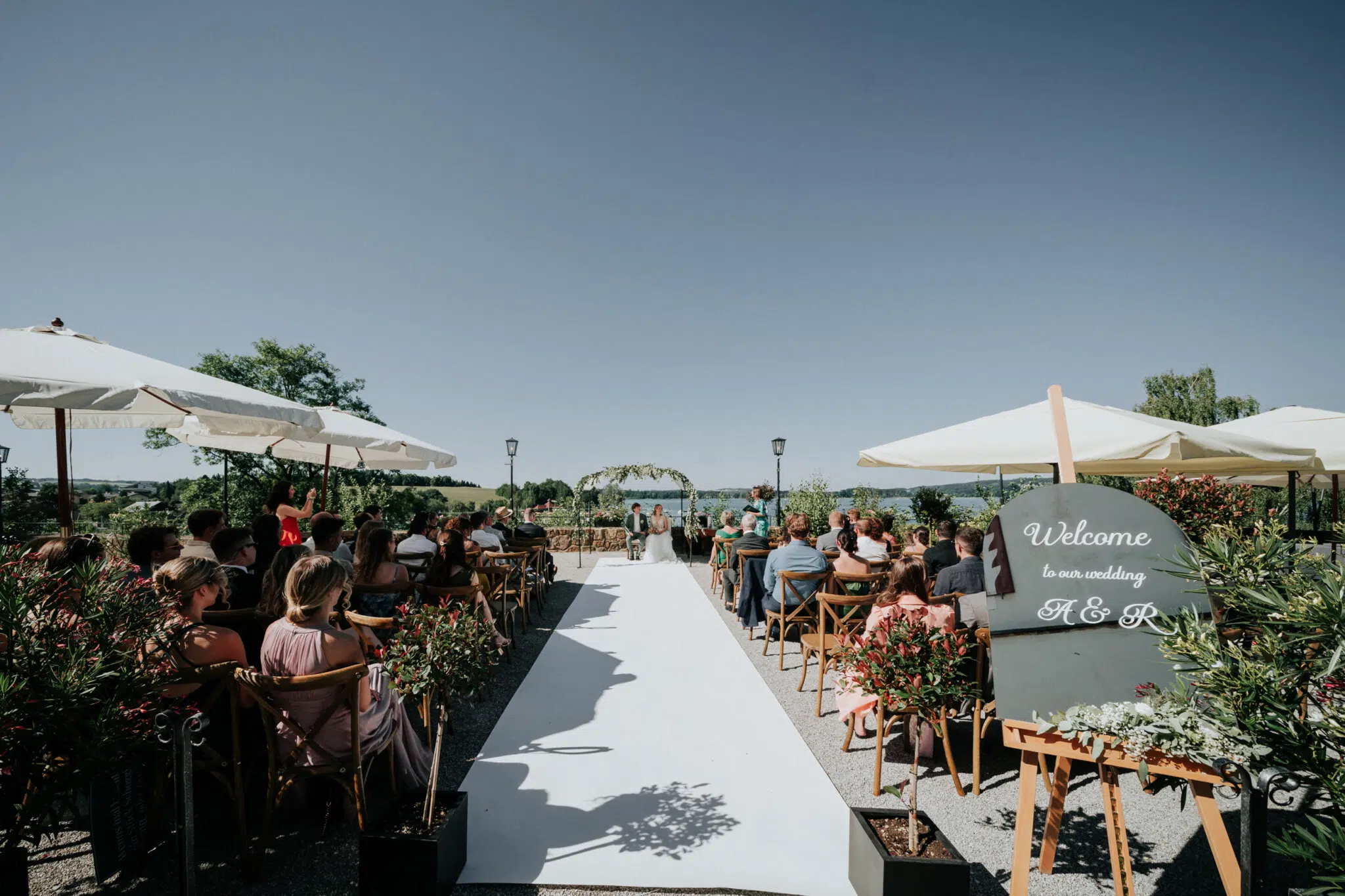 Hochzeit Rochelle und Akos – Schloss Mattsee – by Amir Kaljikovic Hochzeit Schloss Mattsee - Rochelle und Akos - by Hochzeitsfotograf Amir Kaljikovic