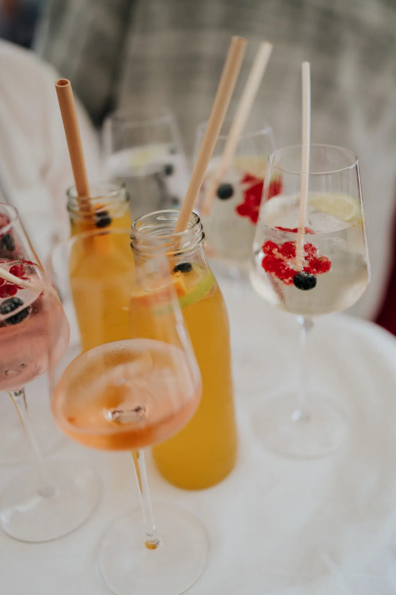 Hochzeit Rochelle und Akos – Schloss Mattsee – by Amir Kaljikovic Schloss Mattsee Hochzeitsgetränke